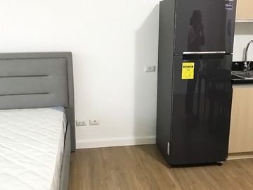 SALE - Furnished Studio at Two Serendra, Meranti