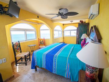 VENTA- Casa frente al Mar, El Delfín, Mazatlán