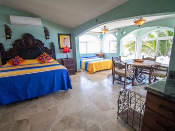 VENTA- Casa frente al Mar, El Delfín, Mazatlán