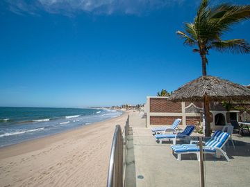 VENTA- Casa frente al Mar, El Delfín, Mazatlán