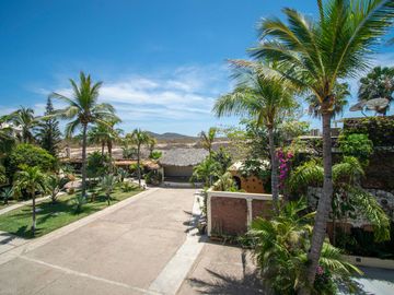VENTA- Casa frente al Mar, El Delfín, Mazatlán