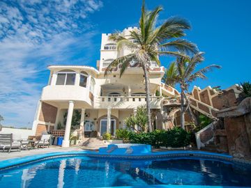 VENTA- Casa frente al Mar, El Delfín, Mazatlán