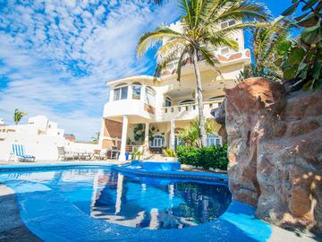 VENTA- Casa frente al Mar, El Delfín, Mazatlán