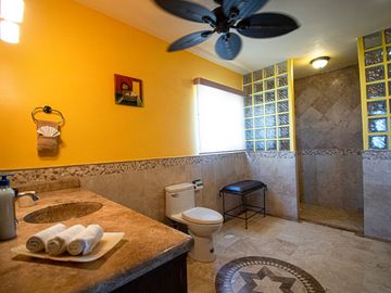 VENTA- Casa frente al Mar, El Delfín, Mazatlán
