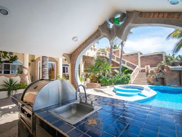VENTA- Casa frente al Mar, El Delfín, Mazatlán