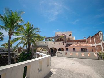 VENTA- Casa frente al Mar, El Delfín, Mazatlán