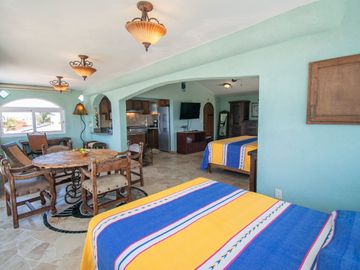 VENTA- Casa frente al Mar, El Delfín, Mazatlán