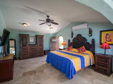 VENTA- Casa frente al Mar, El Delfín, Mazatlán