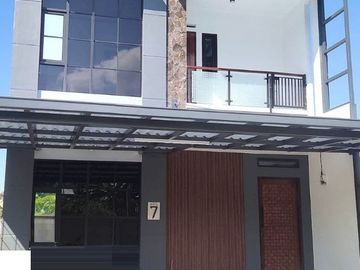 Rumah Hom Lembang, Baru 2/1 LANTAI, Harga Murah Mewah, Villa Minimalis di Bandung Barat, Jual Dijual