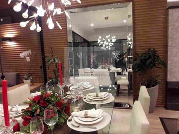 VENTA DE HERMOSO DUPLEX EN MONTERRICO CHICO, SURCO