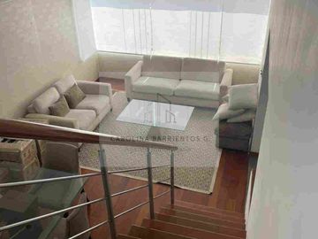 VENTA DE HERMOSO DUPLEX EN MONTERRICO CHICO, SURCO