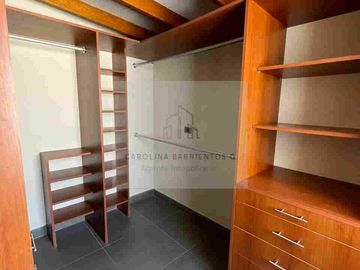 VENTA DE HERMOSO DUPLEX EN MONTERRICO CHICO, SURCO