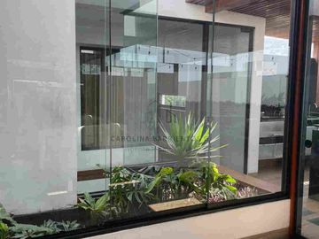 VENTA DE HERMOSO DUPLEX EN MONTERRICO CHICO, SURCO