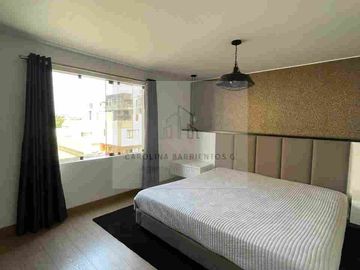 VENTA DE HERMOSO DUPLEX EN MONTERRICO CHICO, SURCO