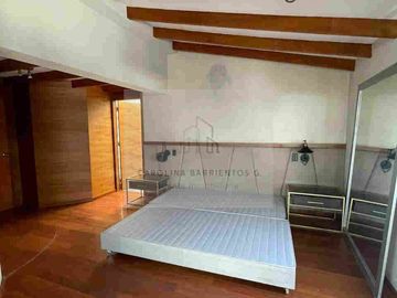 VENTA DE HERMOSO DUPLEX EN MONTERRICO CHICO, SURCO