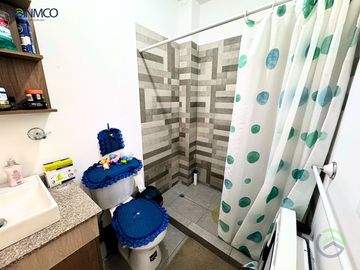 EN VENTA HERMOSA CASA EN PARQUES DE LA GALICIA / VALLE DE LOS CHILLOS