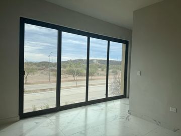 Casa en Venta en Altozano Residencial para estrenar