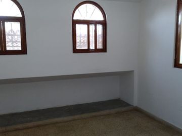 VENTA DE CASA EN URB MIRAFLORES, PIURA