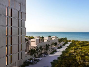 Villa frente al mar con 2 albercas privadas, en venta Telchac.