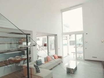 Hermosa Casa con Vista al Mar en Playa Pacoa
