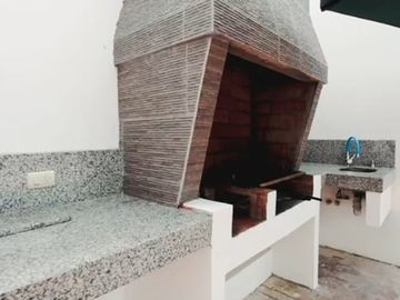 Hermosa Casa con Vista al Mar en Playa Pacoa
