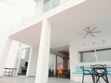 Hermosa Casa con Vista al Mar en Playa Pacoa