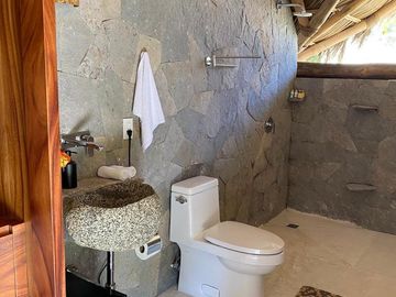 CASA EN VENTA EN SAYULITA.