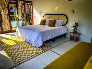 CASA EN VENTA EN SAYULITA.