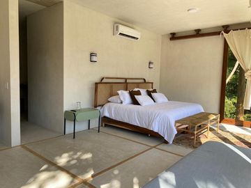 CASA EN VENTA EN SAYULITA.