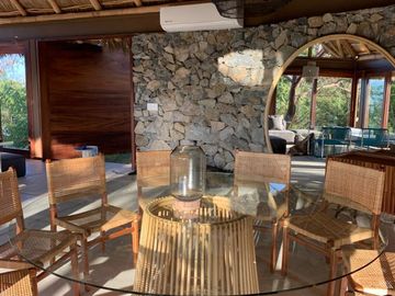 CASA EN VENTA EN SAYULITA.
