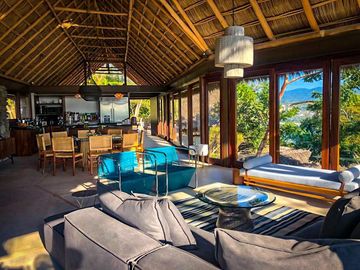 CASA EN VENTA EN SAYULITA.