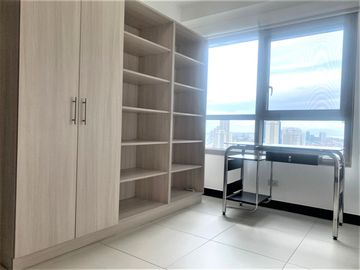 For Sale/Rent: The Residences at Greenbelt San Lorenzo Tower 2-BEDROOM Condominium in Makati City