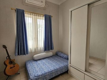 DI RUMAH MURAH SIAP HUNI GADING SERPONG CLUSTER CRYSTAL