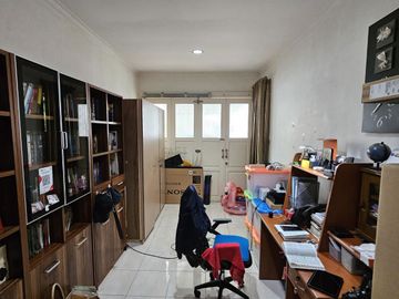 DI RUMAH MURAH SIAP HUNI GADING SERPONG CLUSTER CRYSTAL
