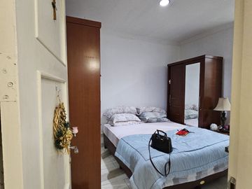 DI RUMAH MURAH SIAP HUNI GADING SERPONG CLUSTER CRYSTAL
