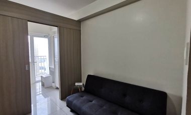BREEZE33XX: For Sale Fully Furnished 1BR Condo with Balcony at Breeze Residences Pasay