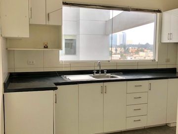 Vendo Hermoso Departamento 156 M2 Piso 8 Surco