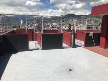 DEPARTAMENTO AMPLISIMO EN LA MAGDALENA A DOS CUADRAS DE LA ESTACION DEL METRO.