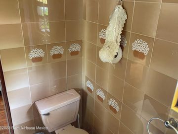 Casa en venta en Naucalpan de Juarez Ciudad Satelite E.M. 24-184 ACN
