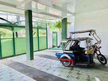 FORECLOSED 8 BEDROOMS HOUSE FOR SALE IN SAMBAT SAN PASCUAL BATANGAS