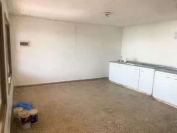 Gran terreno y casa Frente A Playa Chica