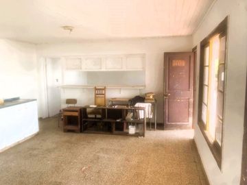 Gran terreno y casa Frente A Playa Chica