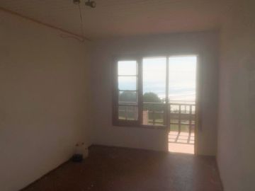 Gran terreno y casa Frente A Playa Chica