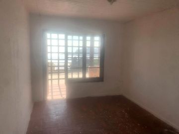 Gran terreno y casa Frente A Playa Chica