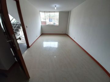 VENTA DE DEPARTAMENTO EN SAN MIGUEL PRIMER PISO ELEVADO