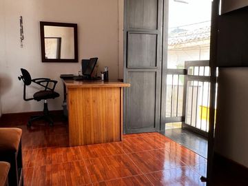 CASA LOTE EN EL RETIRO CERCA AL PARQUE PRINCIPAL