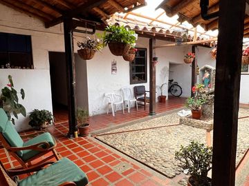 CASA LOTE EN EL RETIRO CERCA AL PARQUE PRINCIPAL