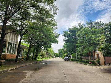 Best Location!! Land for Sale in the Golden Nakara Village project, On Nut 65, Prawet, Rama 9, Sukhumvit. Build a luxurious home in a premium resident