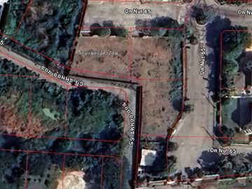 Best Location!! Land for Sale in the Golden Nakara Village project, On Nut 65, Prawet, Rama 9, Sukhumvit. Build a luxurious home in a premium resident