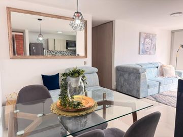 Amoblado HERMOSO Apartamento Piso 22 Sabaneta - Medellín